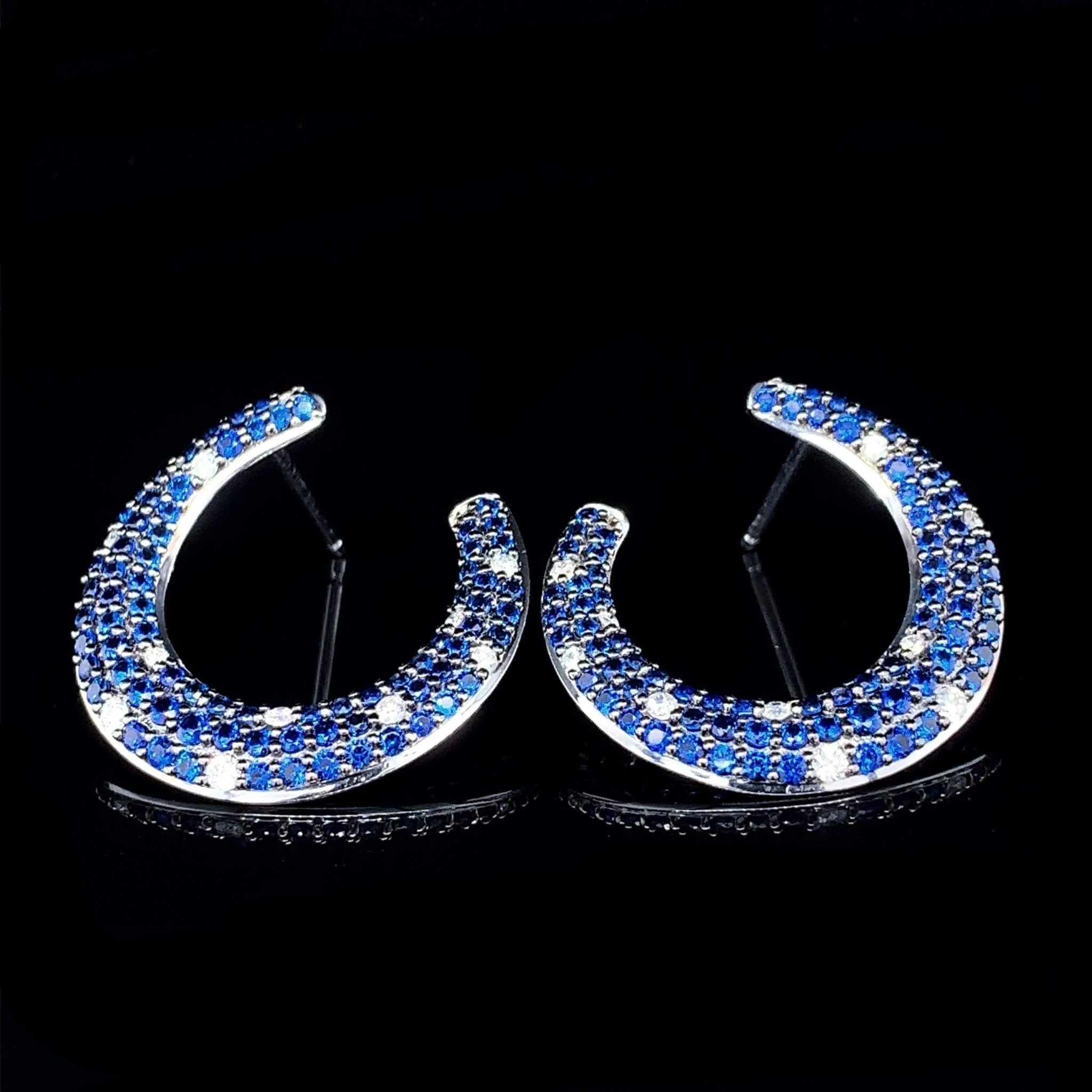 #LVNA2024 | Blue Sapphire Gemstones Paved Overlap Diamond Earrings 14kt
