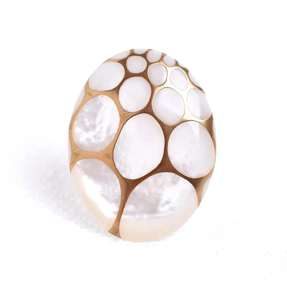 Maki-e Urushi Lacquer Brooch - White South Sea Pearl Shell / Thread Pattern  -, Traditional Japanese Urushi Lacquer Jewelry