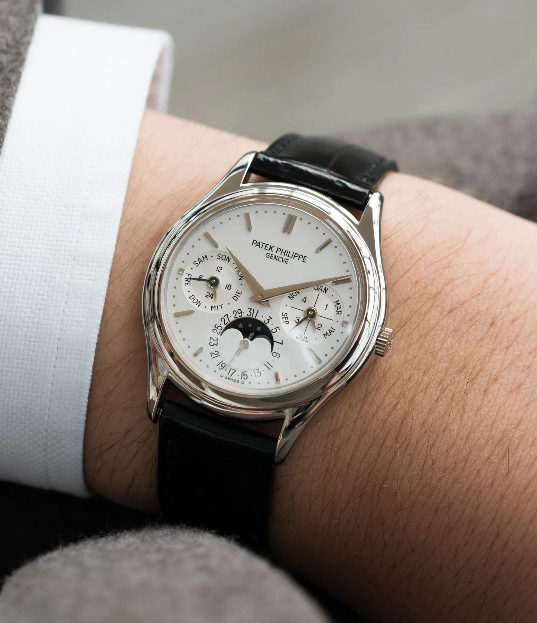 Perpetual Calendar 3940G | German Dial | Grey Gold
