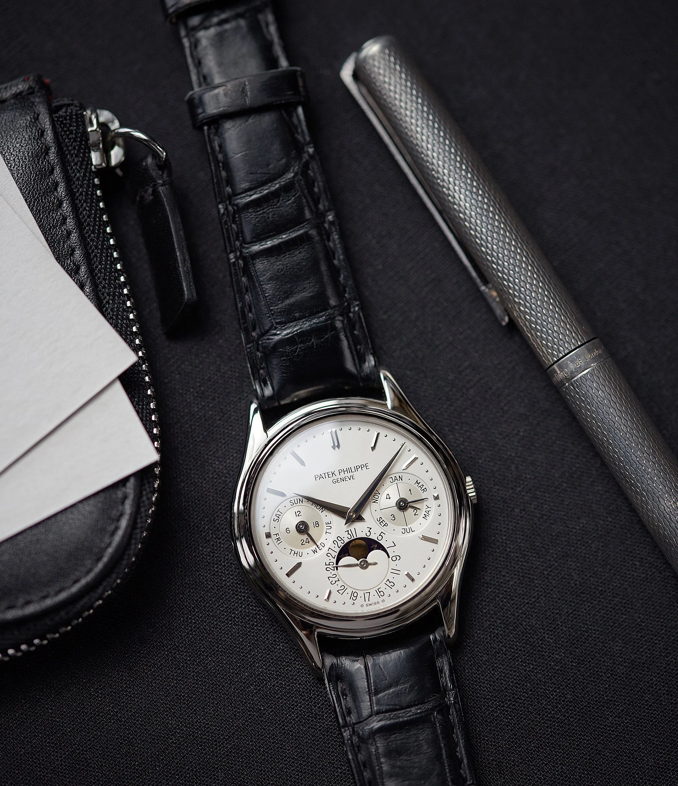 Perpetual Calendar 3940G | Grey Gold