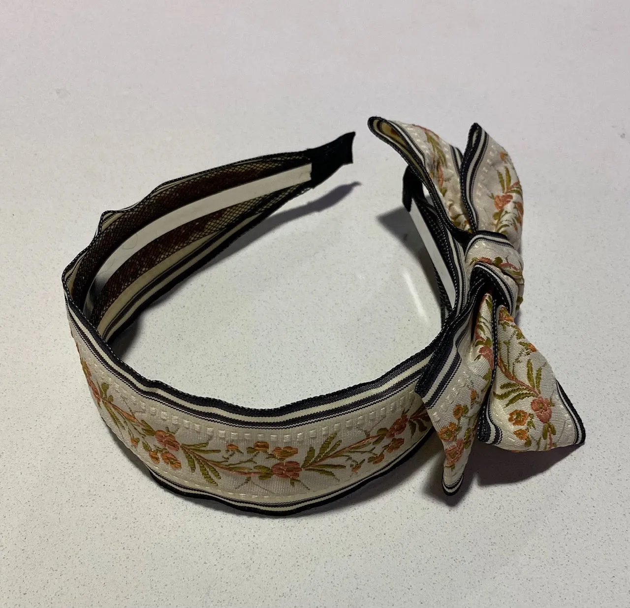 Side Bow Floral Cream Headband