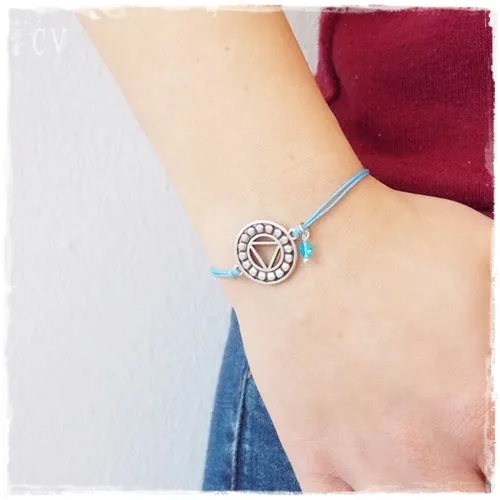 Throat Chakra Dainty Bracelet