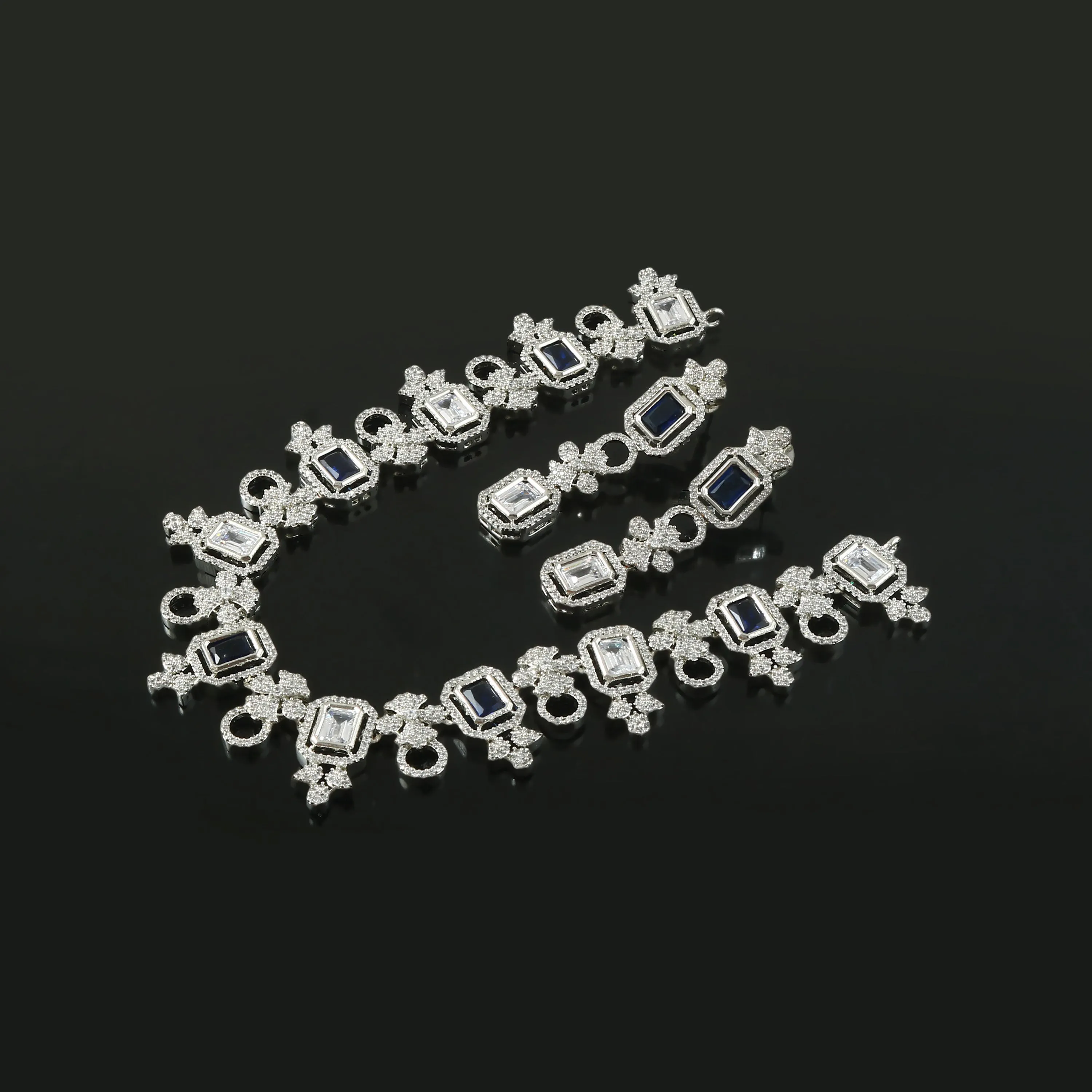 White Rhodium-Plated Cubic Zircon Necklace Set
